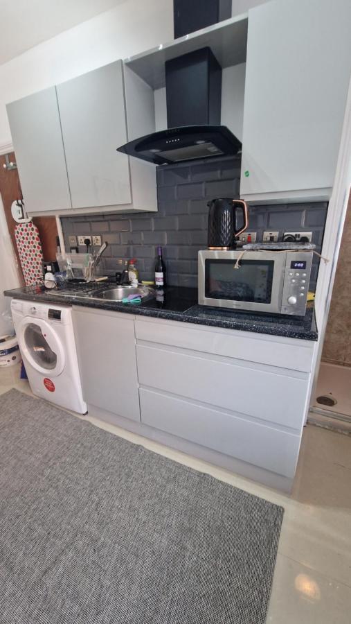 Small Cozy Studio Zone 1 לונדון מראה חיצוני תמונה