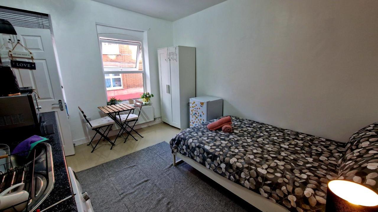 Small Cozy Studio Zone 1 לונדון מראה חיצוני תמונה